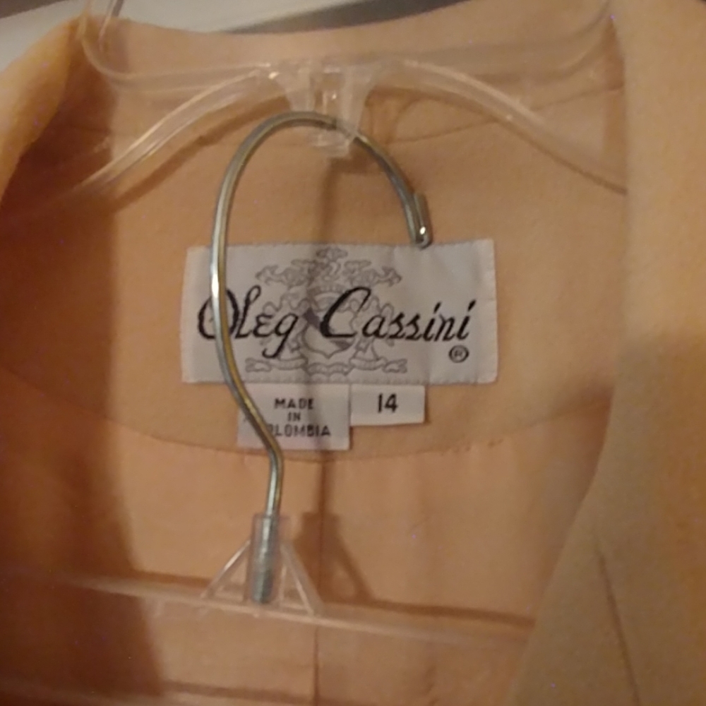 Suit - Picture 2 of 4